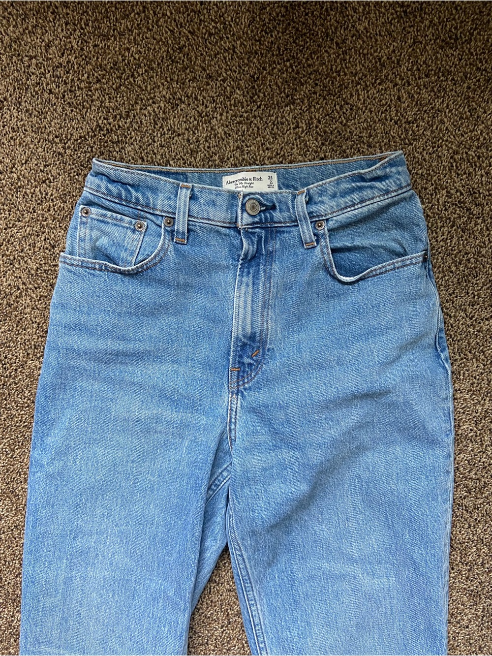 Abercrombie and Fitch 90’s Straight Ultra High Rise 26/2L - Picture 2 of 8